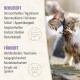 Zwei Katzen, die sich liebevoll aneinander schmiegen, mit einem Text auf der linken Seite, der die Vorteile eines Produkts auflistet: reduziert Stress, Aggression und fördert das Wohlbefinden.