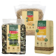 Drei Haustierbettprodukte von Real Nature: ein Sack Premium-Stroh (500 g), ein Paket Galina-Stroh und ein Sack Premium-Stroh-Bettung (8 kg).