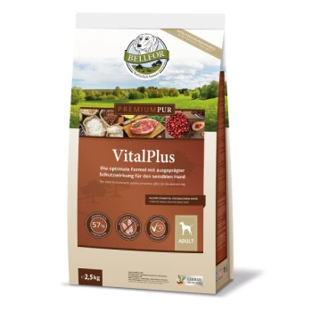 Ein 2,5 kg Sack Bellfor VitalPlus Hundefutter vor einer Landschaftskulisse, der seine Formel für empfindliche Hunde und 57 % Fleischgehalt betont.