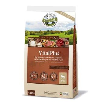 Ein 2,5 kg Sack Bellfor VitalPlus Hundefutter vor einer Landschaftskulisse, der seine Formel für empfindliche Hunde und 57 % Fleischgehalt betont.