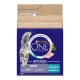 Sac de nourriture pour chat adulte Purina ONE Bifensis, bleu avec dessus kraft, image d'un chat gris à poil long et texte visible « ADULTE » et « POISSON DE MER ».