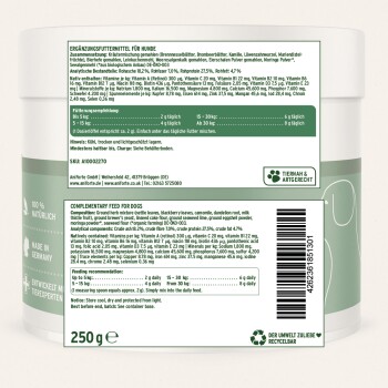 Weiß-grünes Etikett einer 250-g-Dose für Ergänzungsfutter für Hunde mit Zutaten, Fütterungsempfehlungen und Barcode.