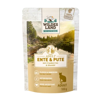 Natte kattenvoer zak gelabeld "WILDES LAND ADULT ENTE & PUTE," toont een natuurtaferelen en benadrukt hoog vleesgehalte en graanvrij.