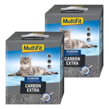 Zwei Boxen mit MultiFit Carbon Extra Katzenstreu, mit einer grauen Katze, die auf einem blauen Hintergrund entspannt, beschriftet mit "KLUMPEND" und "CARBON EXTRA."