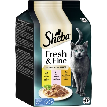 Fresh & Fine Nassfutter Katze Adult, Multipack, in Sauce 36x50 g Huhn, Lachs und Truthahn Sheba Fresh & Fine Katzenfutterverpackung mit einem Teller Fleisch in Sauce, mit Geschmacksrichtungen: Huhn, Lachs und Truthahn.