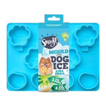 Blauer Silikon-Hunde-Eiswürfelform mit Pfotenabdruckformen, beschriftet mit 'Smoofl Mould for Dog Ice Xtra Small', enthält 5 Eis am Stiel und 4 Bonbons.