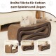 Gestapelter brauner Kratzkarton aus Wellpappe mit dunkelbraunen Kanten und kleinem weißen 'PetRhein'-Logo.