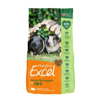 Burgess Excel Guinea Pig Nuggets with Mint, featuring two guinea pigs in a grassy setting, highlighting 92% of ingredients from natural sources.