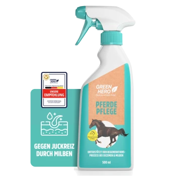 Weißes Sprayflasche mit der Aufschrift "GREEN HERO" und einer gallopierenden Pferdegrafik, mit dem Text "Nature Knows Best" und "Pferdepflge."