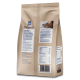 Ein Haustierfutterbeutel mit der Aufschrift "NutriQM Tastyness²", der eine Katze auf der Vorderseite zeigt, mit Zutaten- und Nährwertinformationen auf der Rückseite.