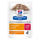 Hill's Prescription Diet c/d Urinary Care Katzenfutterbeutel mit zarten Stückchen in Soße mit Huhn, als veterinärmedizinisch exklusiv gekennzeichnet.