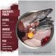 Frisches Huhn, Truthahn, Lachs und Innereien in einer Metallschüssel, mit Text über das "Ganzebute-Prinzip."