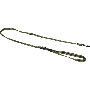Olijfgroene hondenriem met reflecterende stiksels en een stevige clip, plat gelegd tegen een witte achtergrond.
