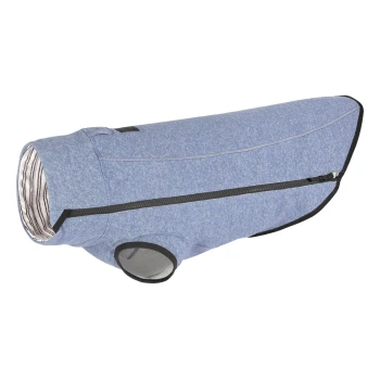 Blaue Haustierjacke mit einem Reißverschluss und gestreiftem Innenfutter, entworfen für Hunde.