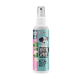 Eine Flasche Zahnspray für Haustiere, mit einem türkisfarbenen und rosa Etikett mit einem Zahn-Graphic und dem Text "DENTALSPRAY" am unteren Rand.