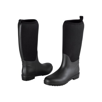 Schwarze wasserdichte Gummistiefel mit einem weichen Stoffoberteil, mit einer strukturierten Sohle für Grip, aus mehreren Blickwinkeln dargestellt.