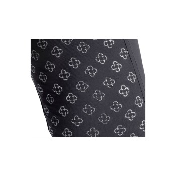 Schwarzer Stoff mit einem sich wiederholenden floralen Muster in Grau, das ein stilvolles Design für Haustierbekleidung zeigt.