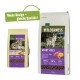 Hundefutterverpackung für 'Wilderness Adult Rocky Hills' zeigt zwei Säcke mit einem Wolf, betont 70% Fleisch, 30% Gemüse und 0% Getreide.
