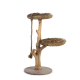 Ein Katzenbaum aus natürlichem Holz mit zwei runden, plüschigen Plattformen und einem Sisal-Seil zum Kratzen, entworfen für das Spielen und Entspannen von Haustieren.