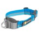 Blaues und graues verstellbares Hundehalsband mit reflektierenden Streifen und einem Metall-D-Ring, mit einem 'Ruffwear'-Logo-Patch.