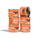 Dosen mit Katzenfutter, beschriftet mit "Huhn Pur", die übereinander gestapelt sind, mit einem orangefarbenen Design und einer Katzenillustration sowie dem Text, der 97% Hühneranteil angibt.