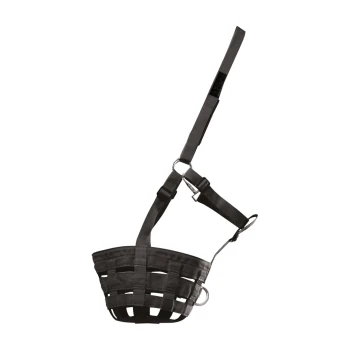 Schwarze Hundemaske mit einem Korbdesign, verstellbaren Riemen und einem Clip für eine sichere Befestigung. Ideal für Training oder Sicherheit.