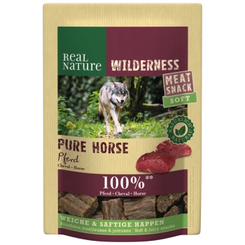 Emballage de collation à base de viande Real Nature Wilderness "Pure Horse" mettant en avant 100 % de contenu de cheval et des images de morceaux de viande de cheval tendres et juteux.