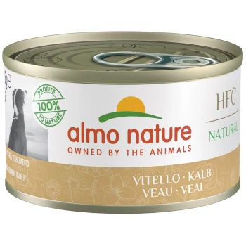 Aliments en conserve pour chiens d'Almo Nature, étiquetés "HFC Natural", avec du veau comme ingrédient principal, présentant une silhouette de chien et la mention "100% à la nature".