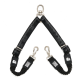 Schwarzer verstellbarer Zwei‑Hunde‑Leinen‑Teiler mit Metallwirbel, zwei Karabinern, Bungee‑Armen, weißer Naht und Logo‑Text auf den Anhängern.