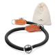 Schwarzes Hundehalsband aus Seil mit Lederakzenten und einem Metallring, begleitet von einem beigen Beutel mit Kordelzug, beschriftet mit "FREUDENTIER."