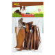 MultiFit native Rindfleisch-Schädel-Snacks in einer klaren Verpackung, mit mehreren Stücken getrockener Rinderhaut, mit einem Hund im Hintergrund.