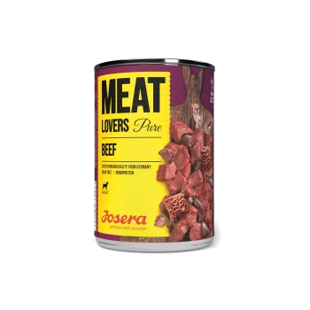Dose mit Josera Meat Lovers Pure Beef Haustierfutter, die Stücke von Rindfleisch und ein leuchtend gelbes Etikett mit der Aufschrift "MEAT LOVERS Pure" und "Getreidefrei" zeigt.