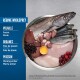 Un bol en acier inoxydable avec de la nourriture pour animaux crue : poisson, poulet, dinde, abats, baies et un jaune d'œuf. Le texte énumère les ingrédients.