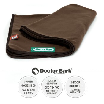 Braune Haustierdecke mit 'Doctor Bark'-Logo, als hygienisch gekennzeichnet, waschbar bis 95°C, hergestellt in Deutschland, geeignet für Innen- und Außenbereich.