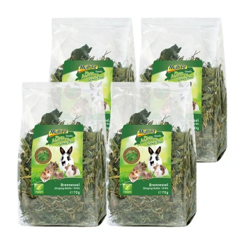 Cztery przezroczyste torby z przekąskami dla zwierząt MulitFit Nature Grain Free, oznaczone "Brennessel" (Pokrzywa), każda zawierająca 70g suszonych ziół.
