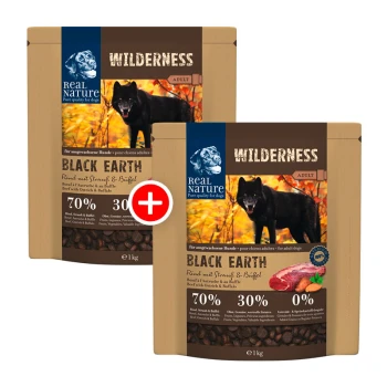 WILDERNESS Black Earth Rind & Büffel Zwei 1 kg Beutel Real Nature Wilderness Hundefutter, "Schwarze Erde," mit einem schwarzen Hund auf der Vorderseite, 70% Fleisch und 30% andere Zutaten.