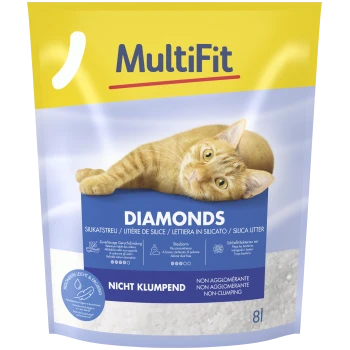 Eine Tüte MultiFit Diamonds Silikat-Katzenstreu mit einer entspannten orangefarbenen getigerten Katze und Text über ihre klumpfreien, staubfreien Eigenschaften.