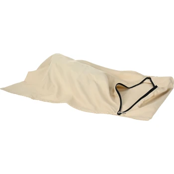 Een beige huisdierdeken met een rits langs de rand, ontworpen voor comfort en warmte.