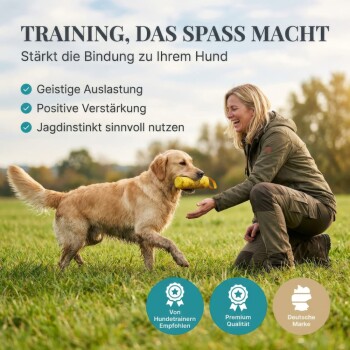 Ein weißer Hund steht auf Gras neben einem leuchtend gelben Haustierprodukt, mit dem Text 'FÜR ALLE RASSEN GEEIGNET DURCH IDEALE GRÖSSE.'