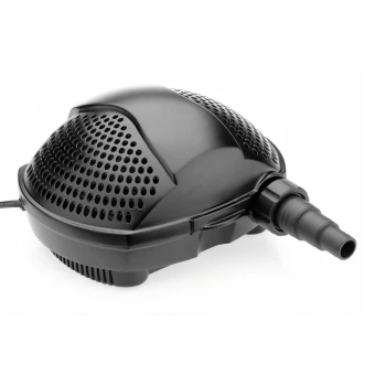 AquaMax Echo Classic 5500 Schwarze Teichpumpe mit abgerundeter Form und perforierter Oberfläche, mit einem Schlauchanschluss auf einer Seite.