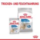 Royal Canin Light Weight Care Hundefutterverpackung, die einen kleinen 85g Beutel und einen größeren Sack zeigt, mit Text, der die Vorteile des Gewichtsmanagements hervorhebt.