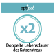 OptiPet-Logo mit einem runden "x2"-Abzeichen und dem Text darunter: "Doppelte Lebensdauer des Katzenstreus" für die doppelte Lebensdauer von Katzenstreu.