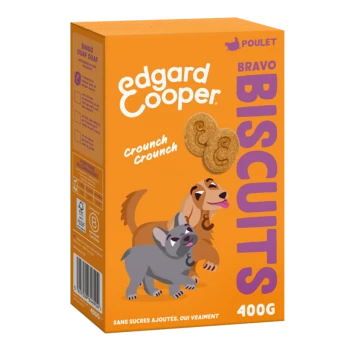 Biscuits Edgard Cooper Bravo pour chiens, présentant un chien joueur et un chat sur une boîte orange, avec le texte "Crunch Crunch" et l'étiquette "Poulet."