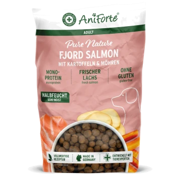 Hundefutterbeutel mit der Aufschrift 'AniForte PureNature FjordSalmon - frischer Lachs mit Kartoffeln', mit Lachs, Karotten und Kartoffeln.