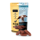 Eine wiederverschließbare Tüte mit Chewies Salameetti Hundeleckerlis mit einem Hund mit Schlappohren, der 'Hoher Fleischanteil' und 'Getreidefrei' hervorhebt.