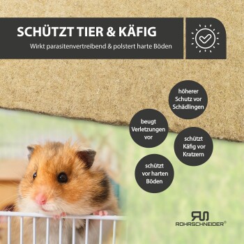 Hamster lugt über einen Käfig; Verpackungsüberschrift 'SCHÜTZT TIER & KÄFIG' und Untertext 'Wirkt parasitenvertreibend & polstert harte Böden'