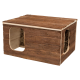 Holzhaustierhaus mit zwei Öffnungen, im rustikalen Design und mit Stroh im Inneren, ideal für kleine Tiere.