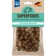 Hundfutterverpackung mit braunen Krokettenstücken, die mit "SUPERFOODS" und natürlichen Vitaminen und Antioxidantien beschriftet sind, Geschmack: Leinsamen & Petersilie.