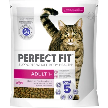 Katzenfutterverpackung mit einer getigerten Katze, beschriftet mit "Perfect Fit" und "Unterstützt die Gesundheit des gesamten Körpers", "Erwachsene 1+" und "Reich an frischem Lachs."