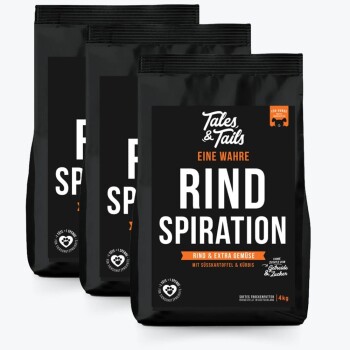 Drei schwarze Säcke Tales & Tails Hundefutter mit der Aufschrift „Rind Spiration“ mit Rindfleisch und Gemüse, jeweils 4 kg.